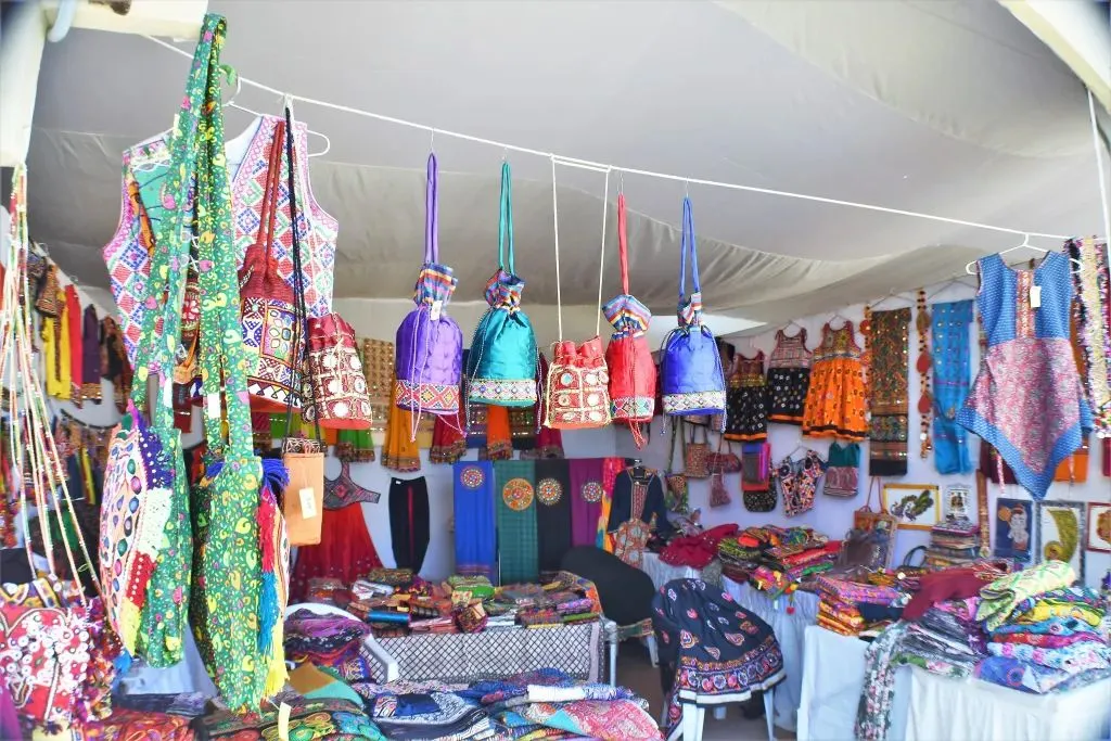 Craft village, Nirona